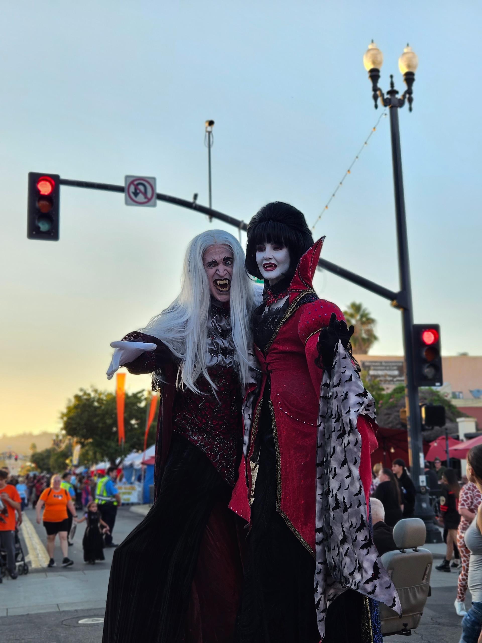 Hauntfest Stilt Walkers